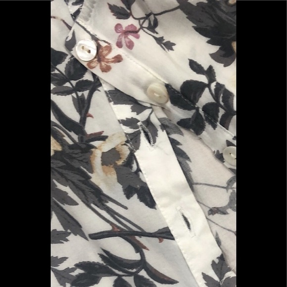 🆕🔥KENDALL&KYLIE GORGEOUS LONGSLEEVE SHIRT/BUTTON UP FLOWY TOP&LIGHTWEIGHT NWOT - Picture 2 of 7